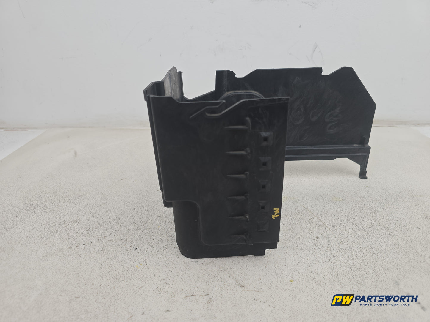 Mercedes-Benz B180 B-Class W246 Battery Trim Housing Cover A2465410205 2011-2018 - photo 6