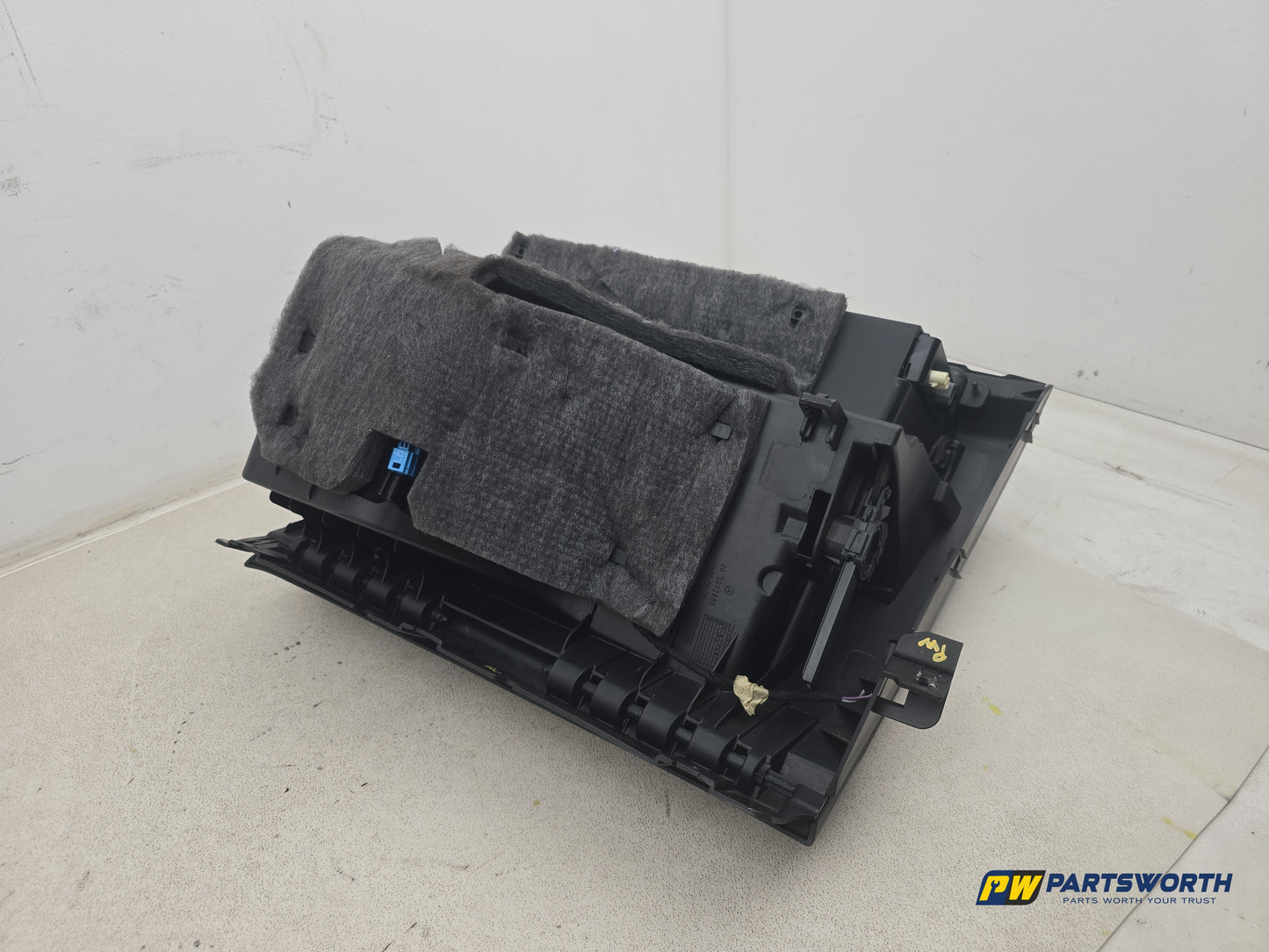 Mercedes-Benz B180 B-Class W246 Glove Compartment Assembly 2011-2018 - photo 6