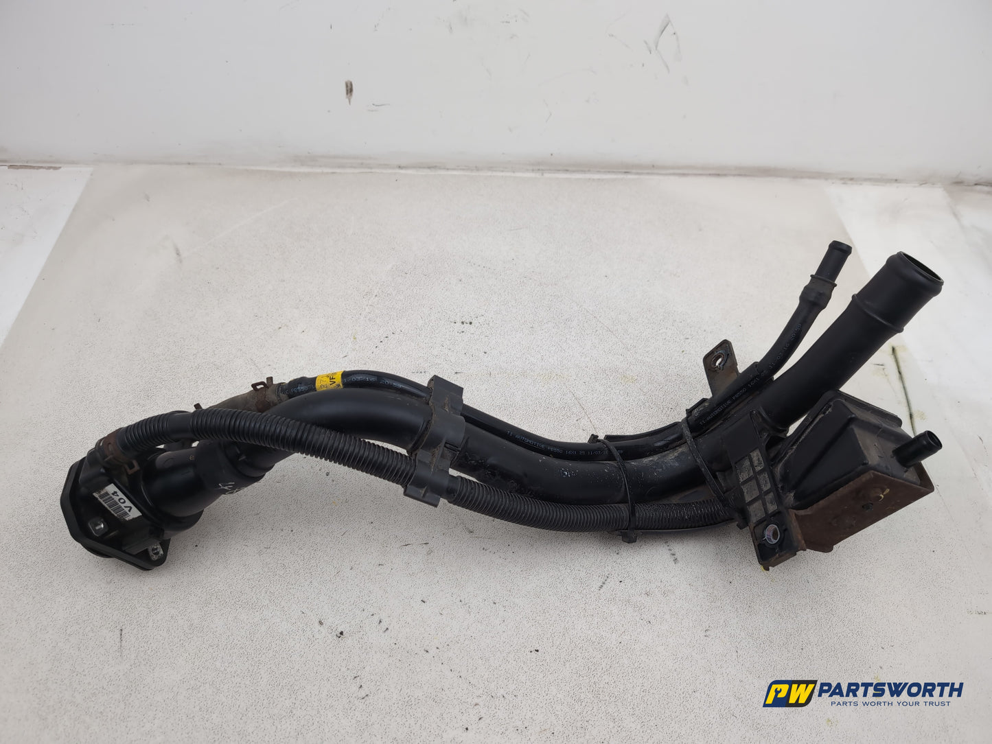 Hyundai I40 Style Blue Drive 1.7 Diesel Fuel Filler Neck 2011-2018 - photo 6