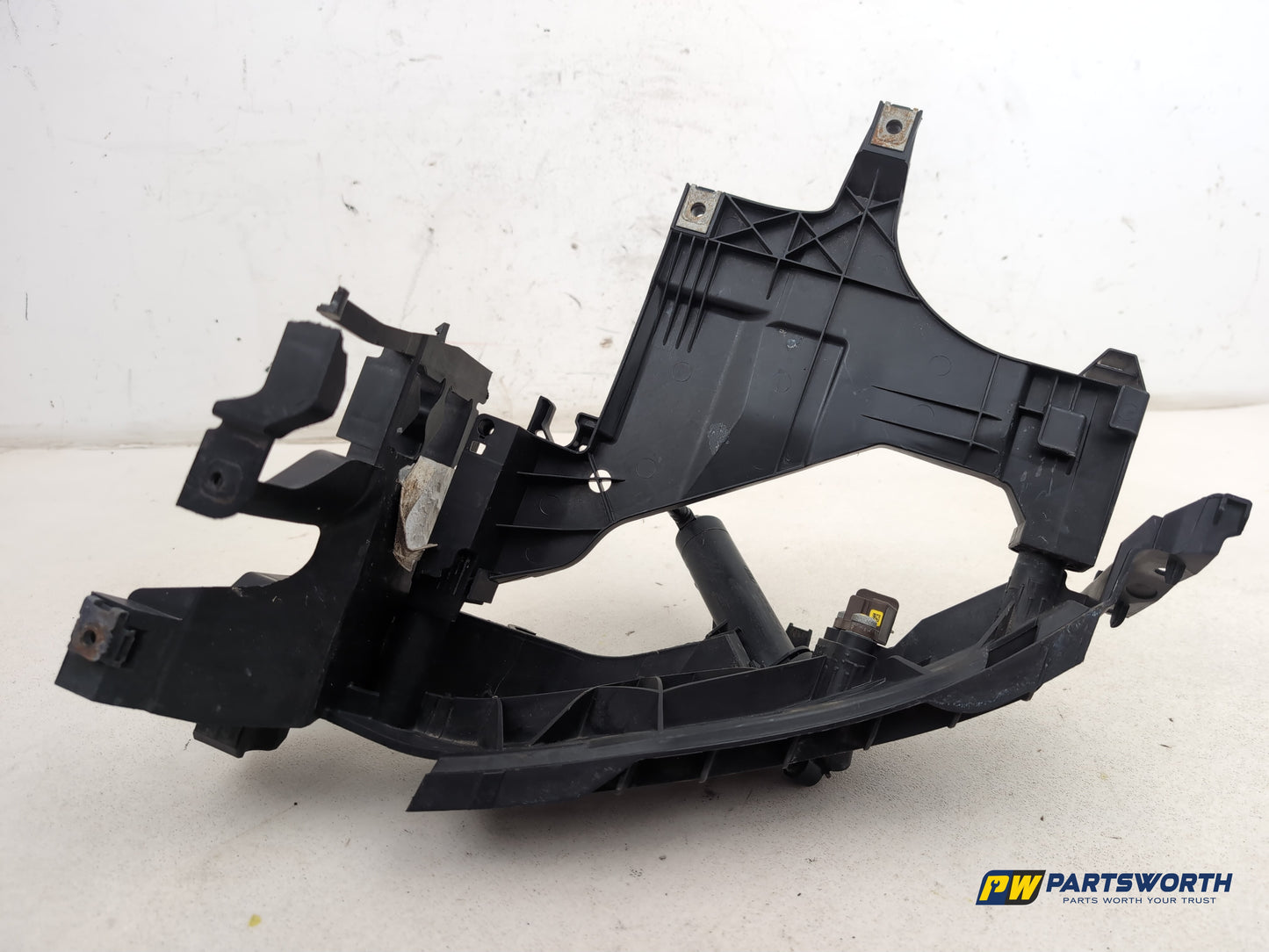 Audi A5 S Line Tdi Coupe Front Left Headlight Bracket With Washer 8t0805607l - photo 6