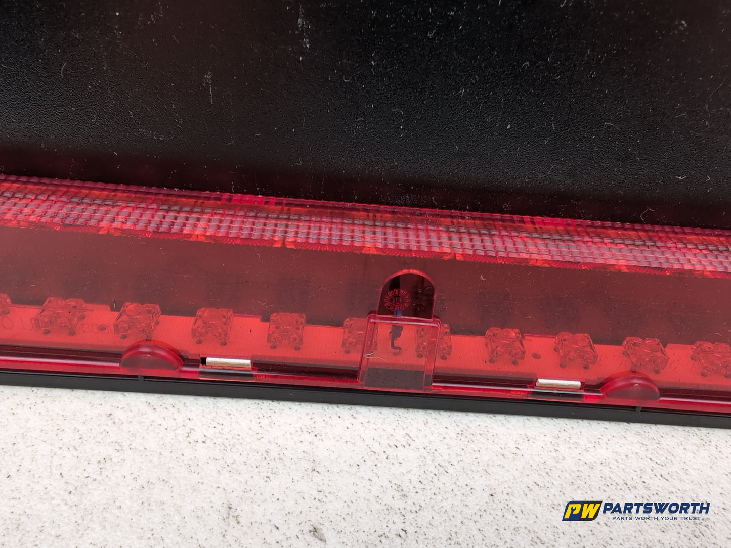 Audi A5 S Line Tdi Quattro Auto High Level Third Brake Light 8t0945097 2011-2016 - photo 6