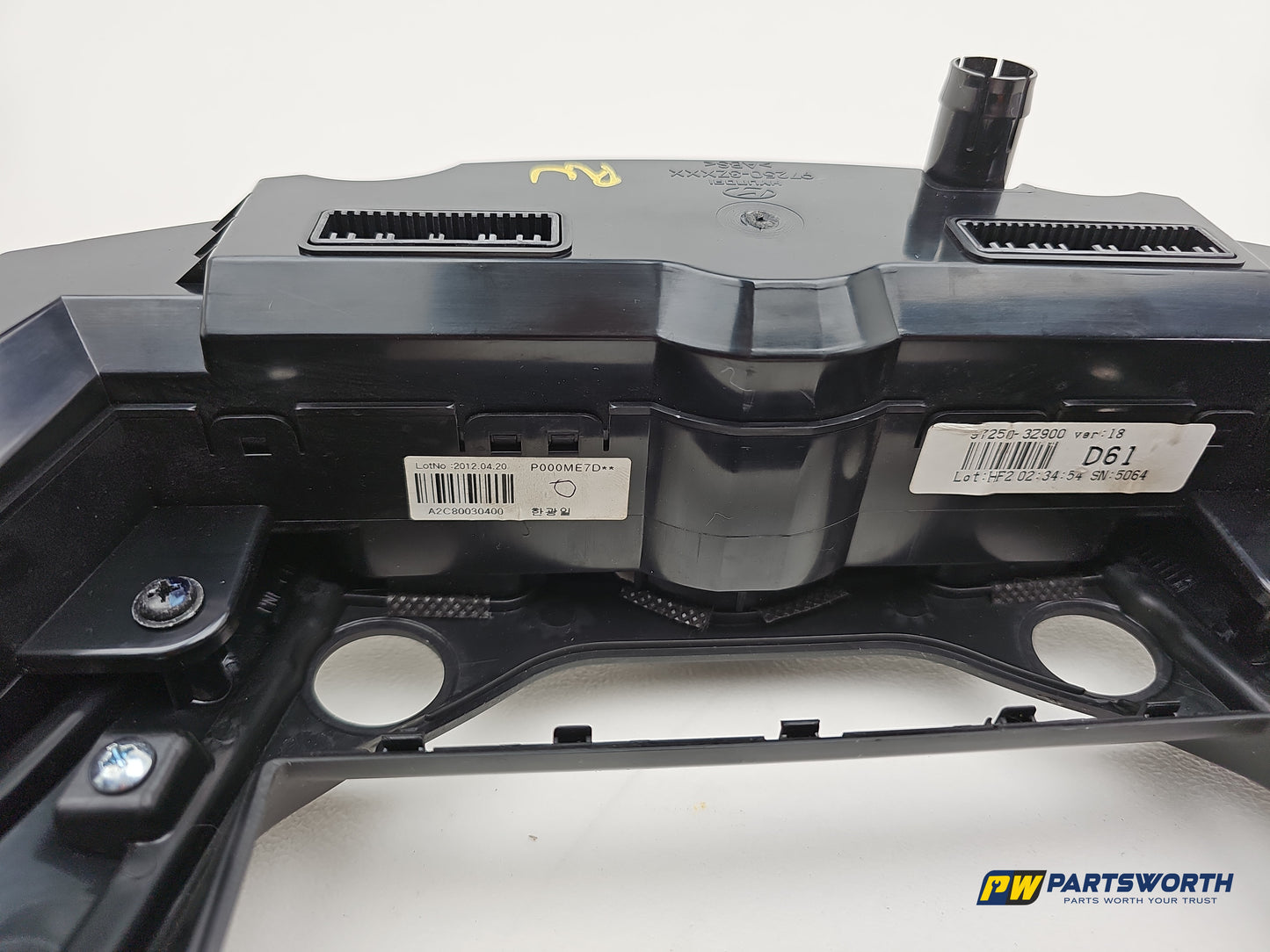 Hyundai I40 Heater Control Assembly With Surround Trim And Air Vents 972503z900 - photo 6