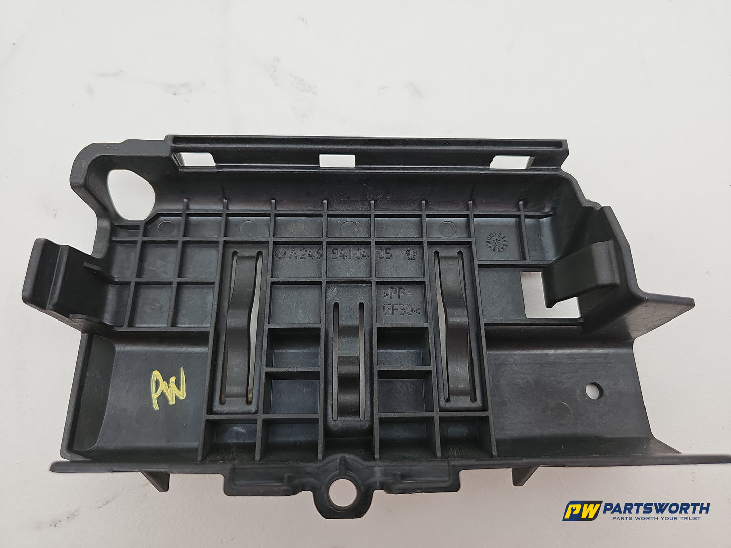 Mercedes-Benz B180 B-Class W246 Battery Cover Trim A2465410405 2011-2018 - photo 6