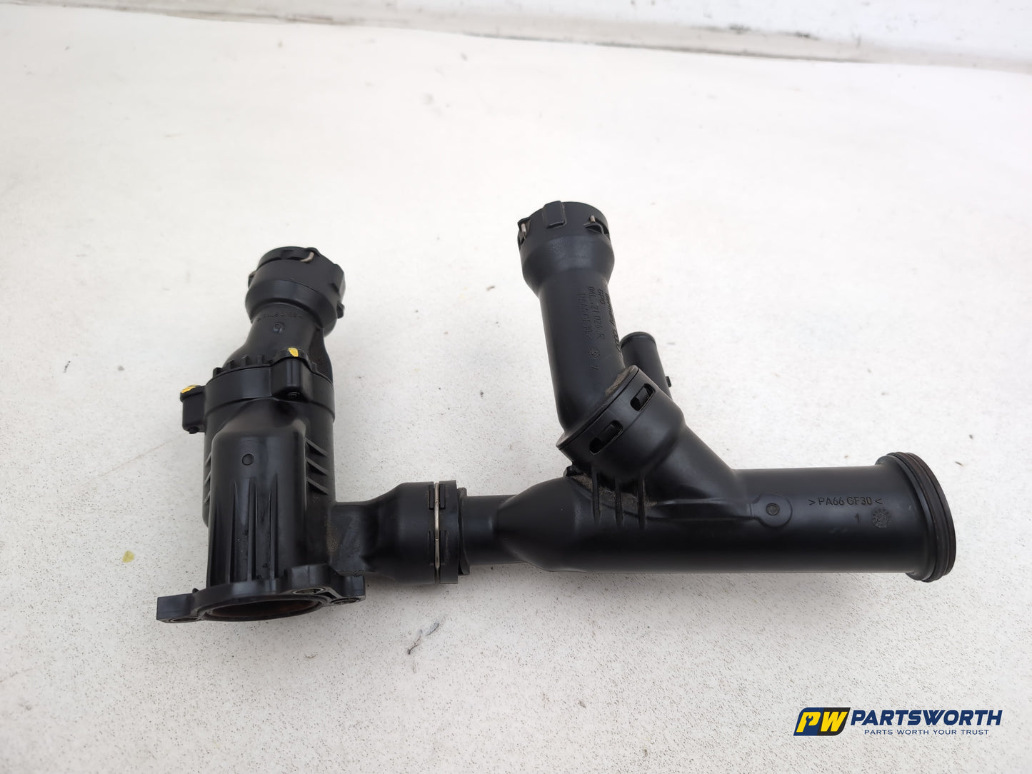 Audi A6 S Line Black Ed 2.0l Diesel Thermostat Housing Pipe 04l121111h 2011-2018 - photo 6