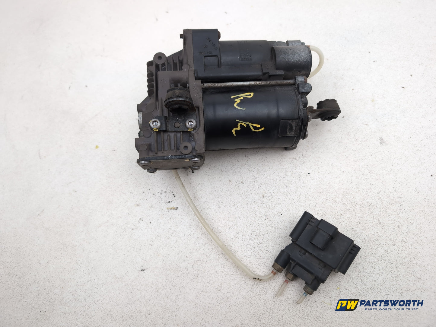 Mercedes R320 R-Class W251 Air Suspensoion Compressor Pump A2513202204 2006-2013 - photo 6