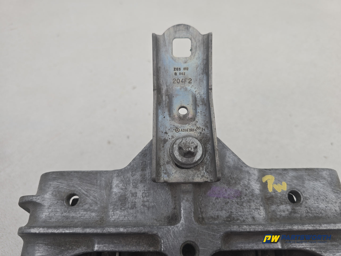 Mercedes-Benz B180 B-Class W246 Engine Mountig Bracket A2462401817 2011-2018 - photo 6