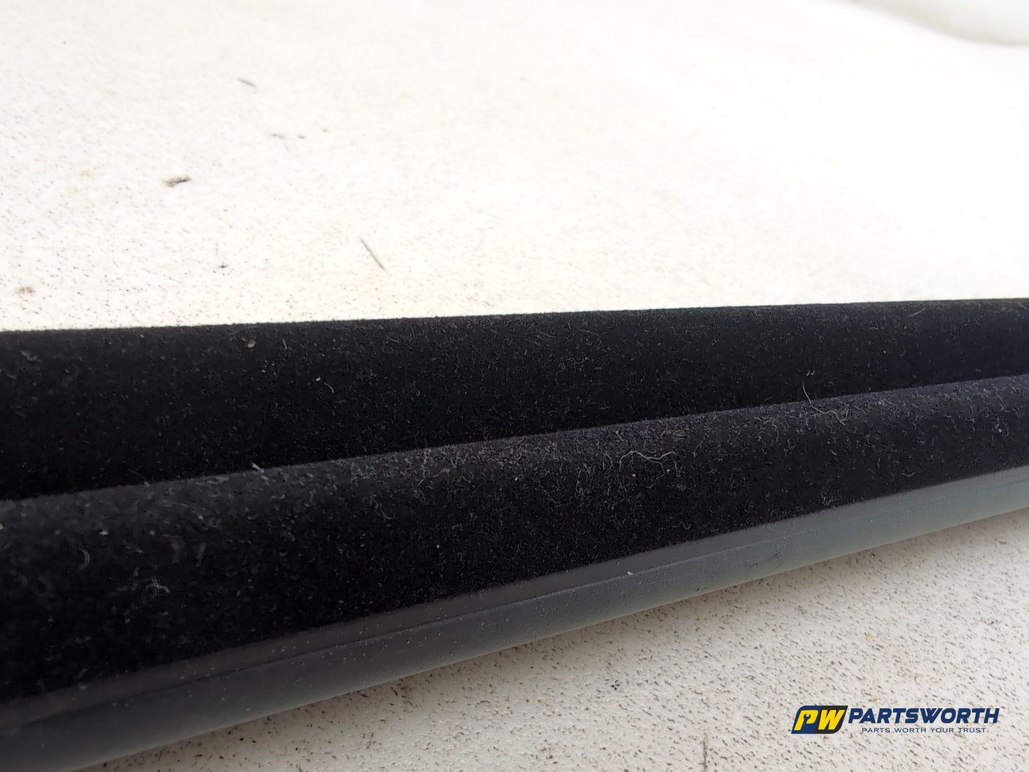 Bmw 5 Series 520d F10 Saloon Rear Driver Window Chanel Trim 7230844 2010-2017 - photo 6