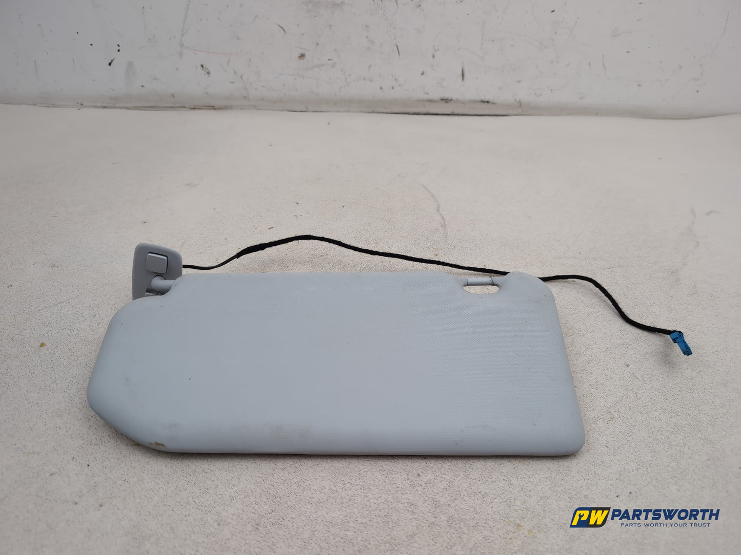 Sun Visor RH 6