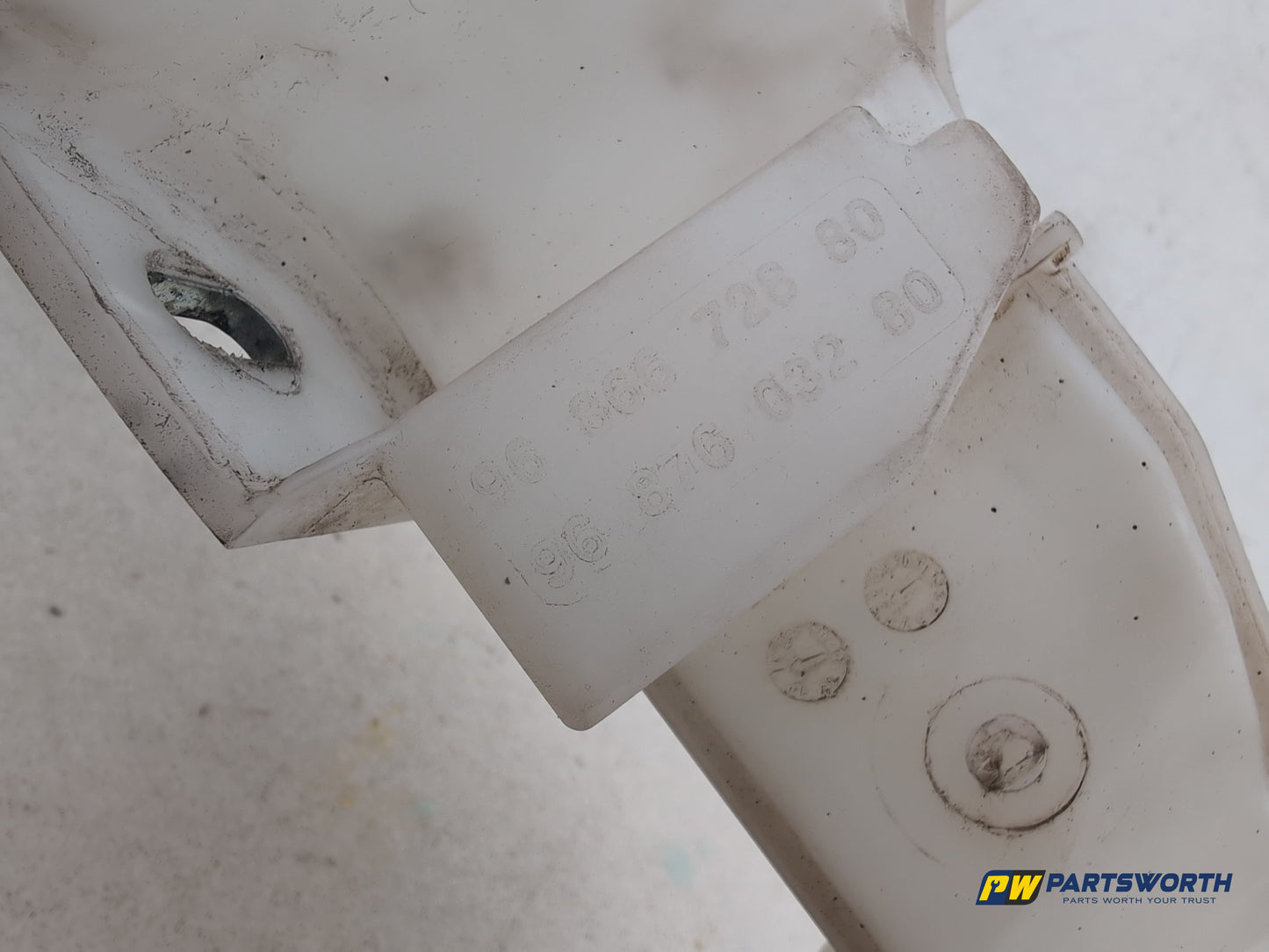 Washer Bottle Windscreen 6