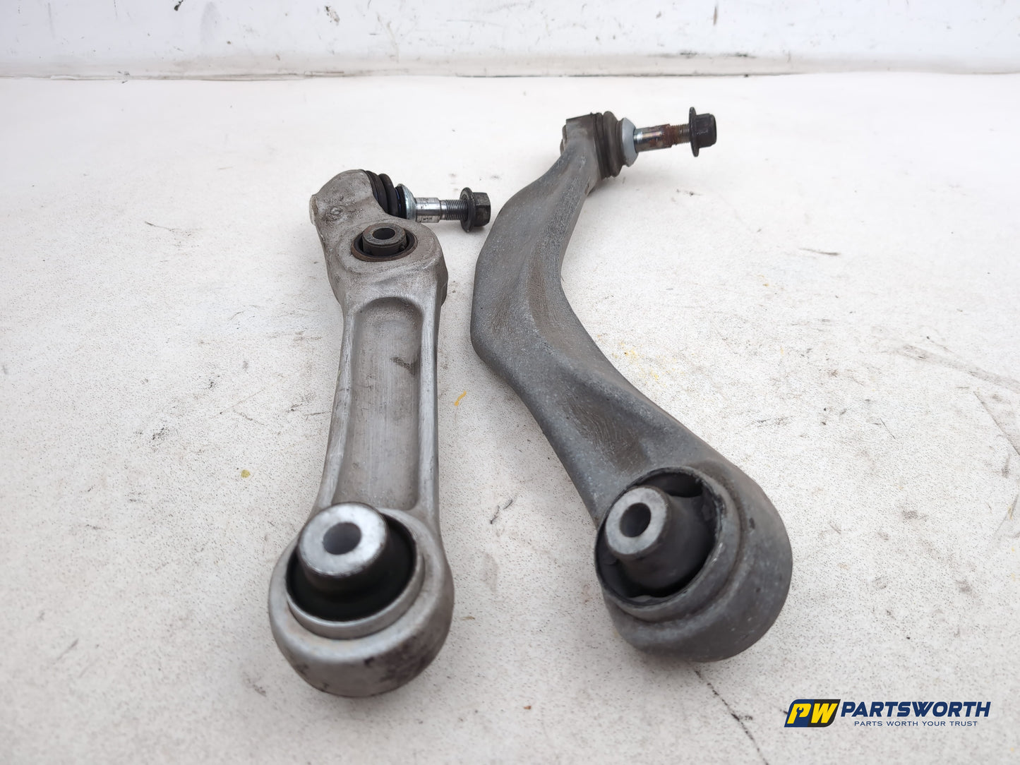 Suspension Arm Front Lower Wishbone RH 6