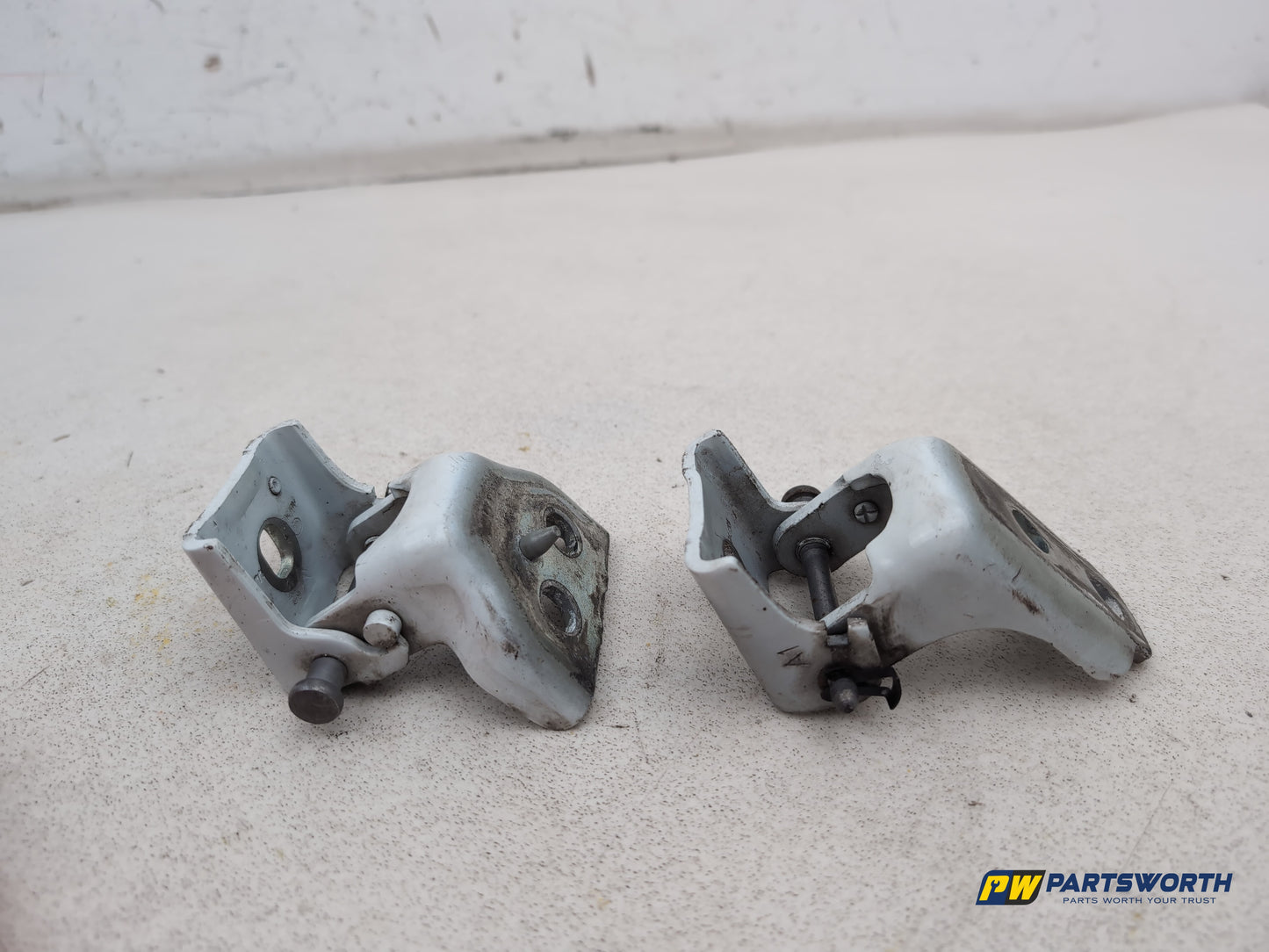 RH Front Door Hinge Pair 6