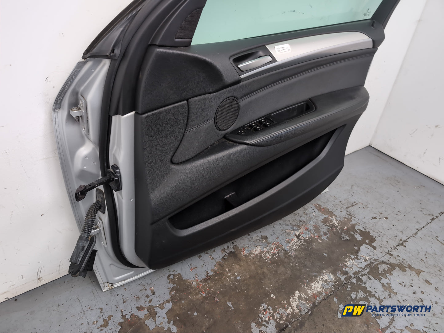 Door Front RH 14
