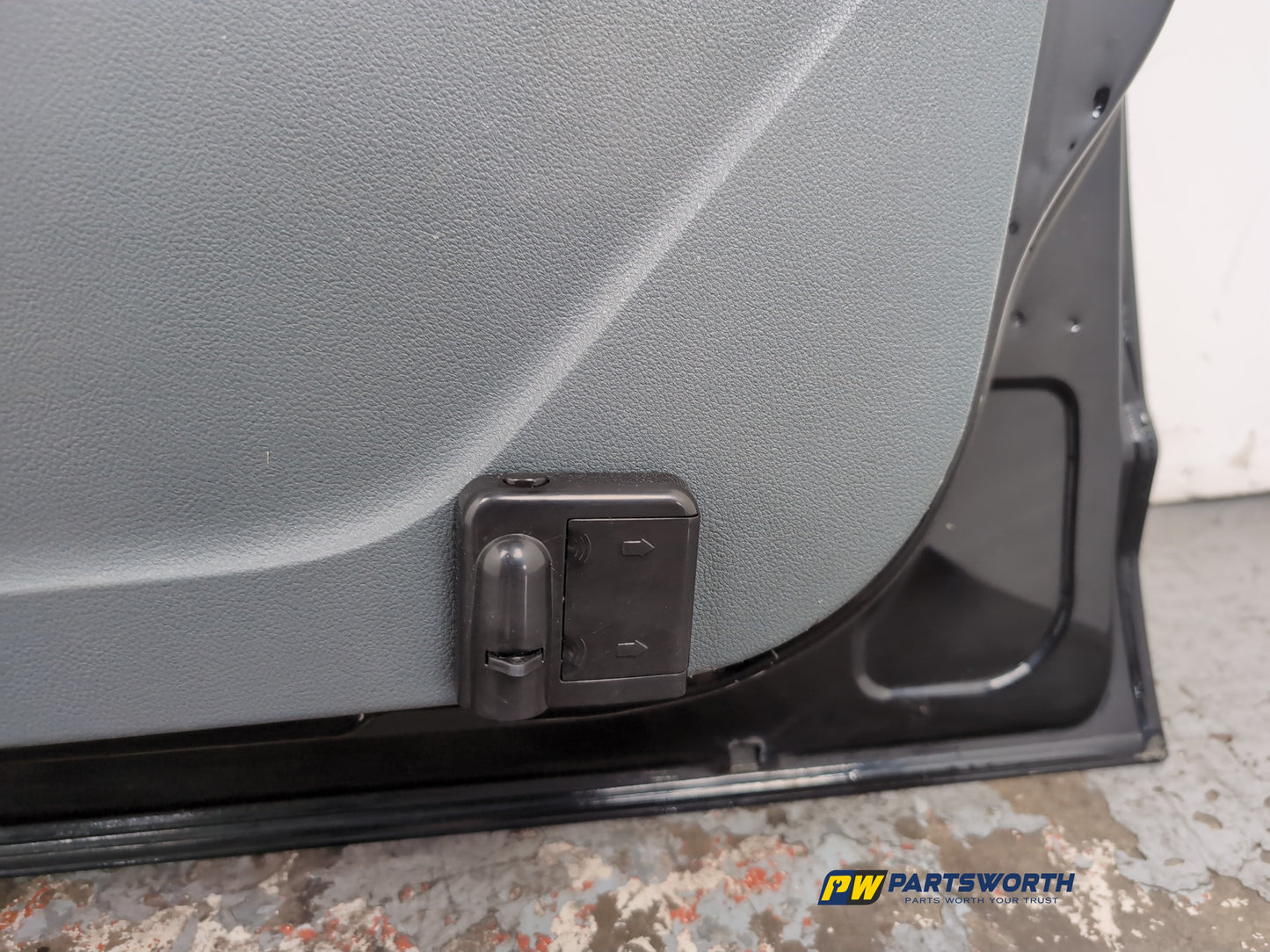 Door Front RH 15