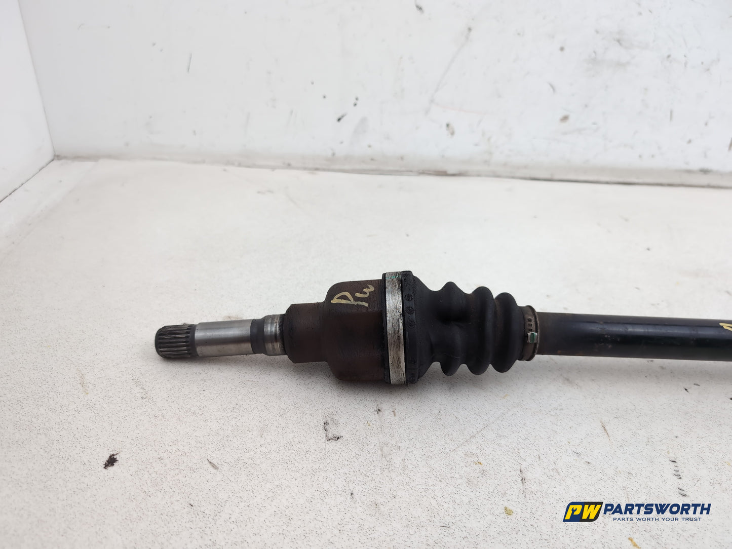Driveshaft Front RH 6