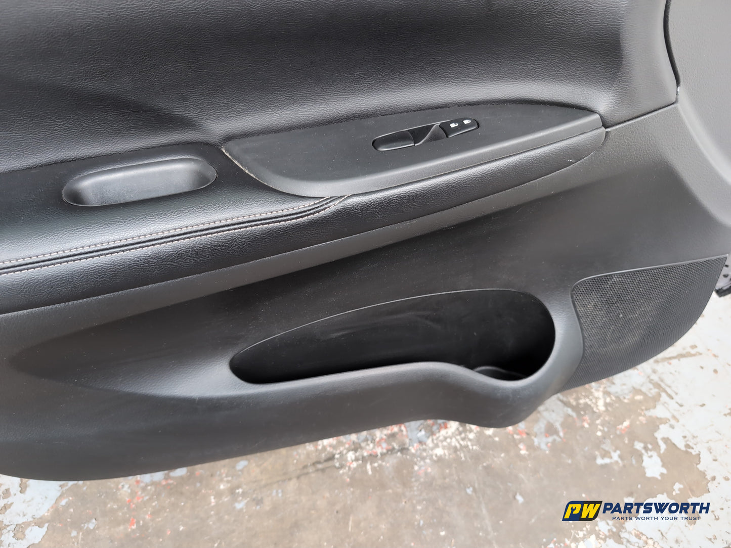 Nissan Pulsar Tekna Dig-T Hatchback Door Front Lh Passenger Side Pearl White Qab - photo 10