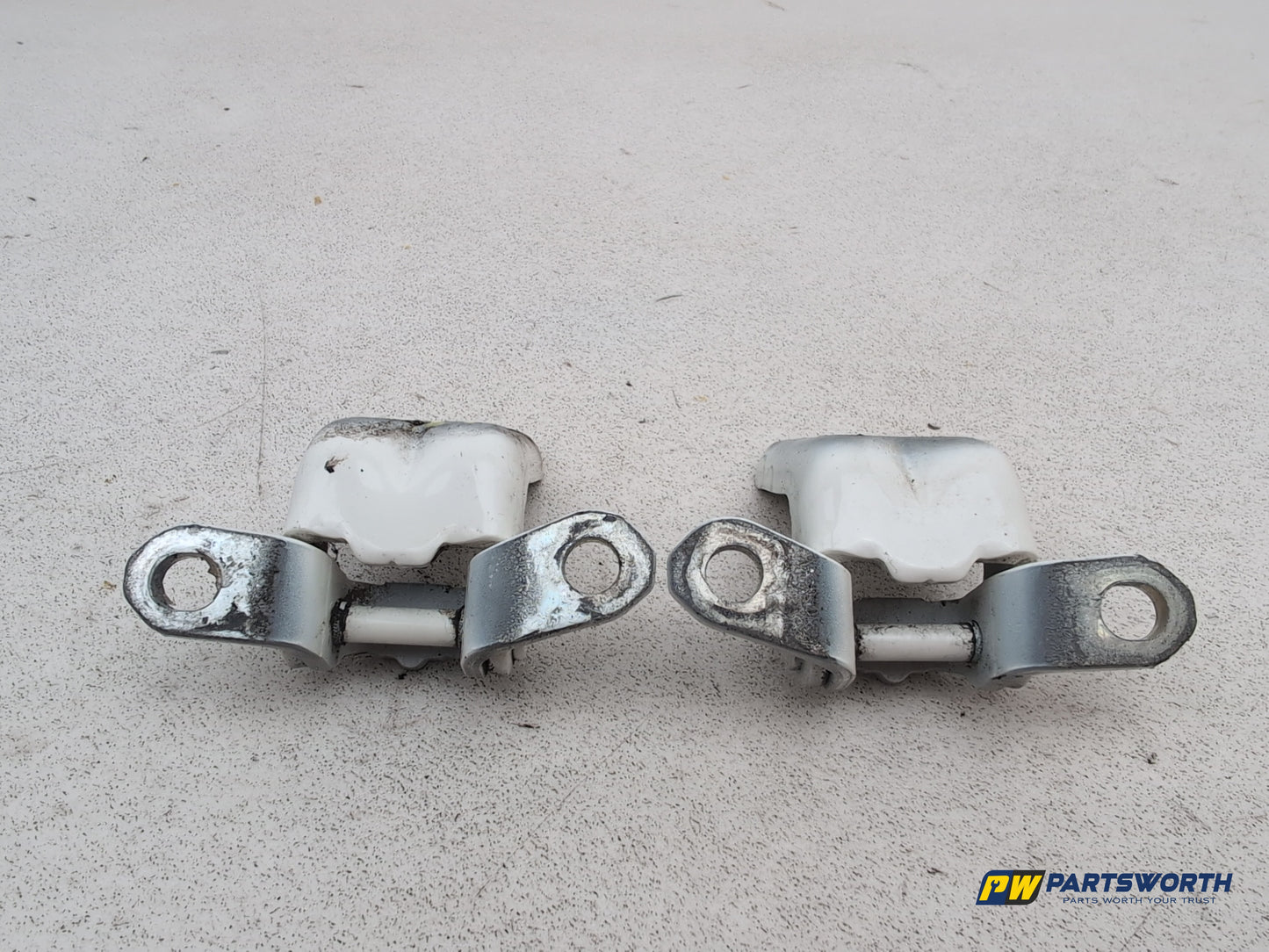 RH Front Door Hinge Pair 6