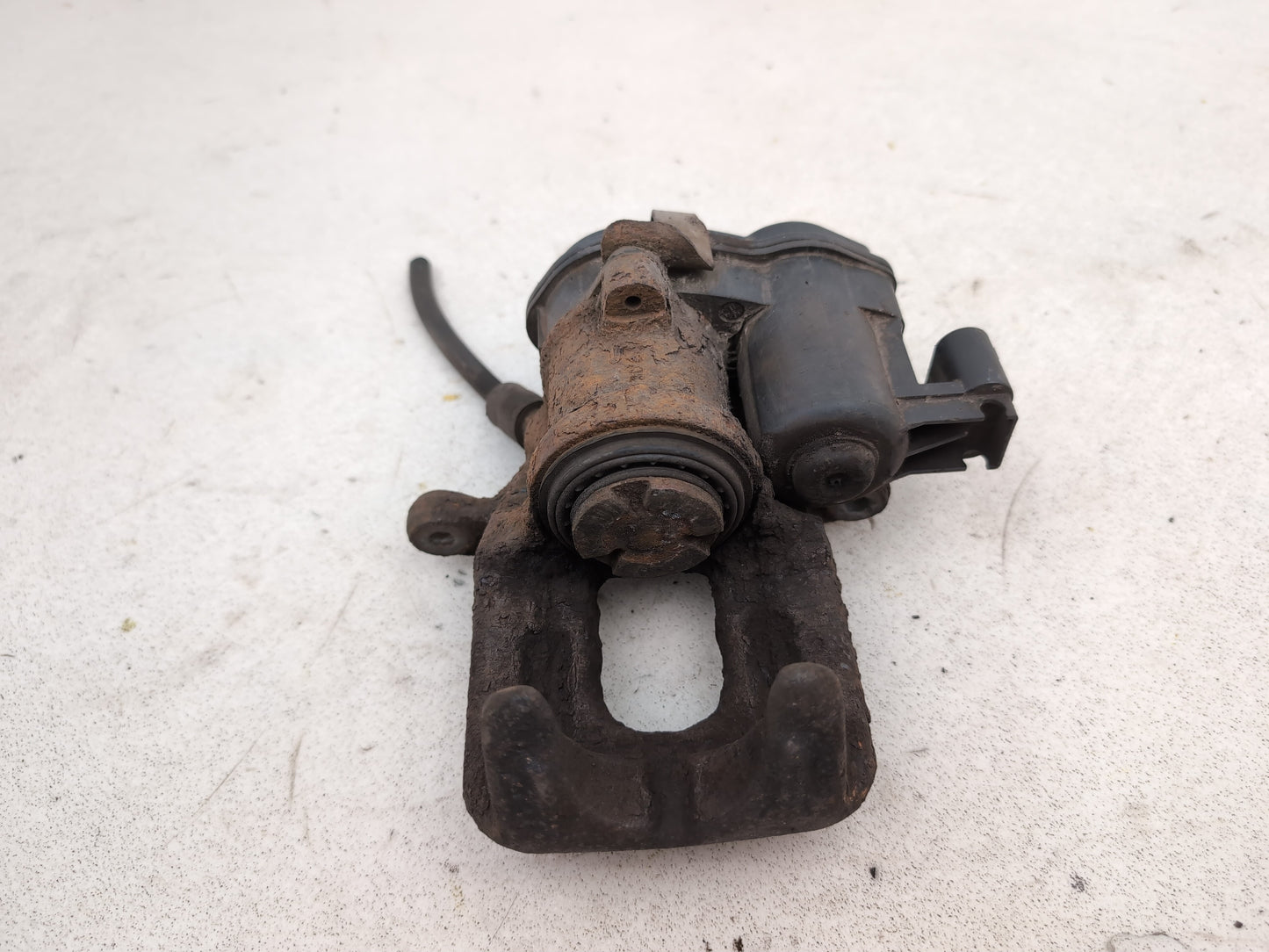 Brake Rear Caliper RH 6