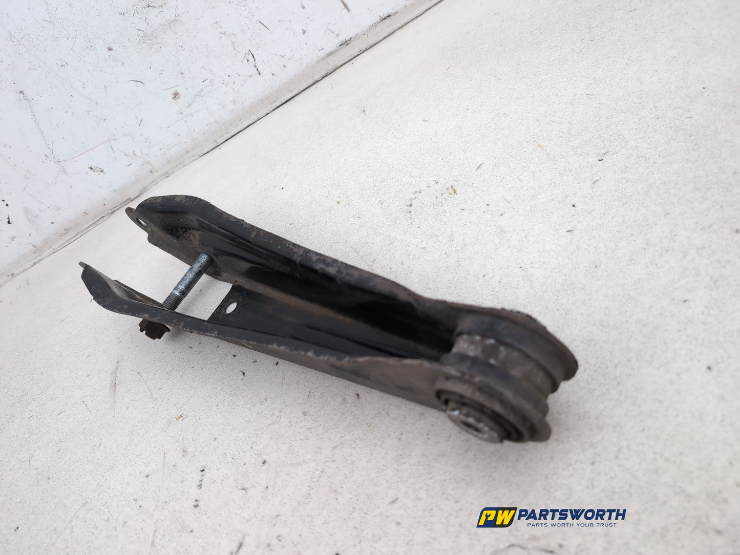 Suspension Arm Rear Wishbone RH 6