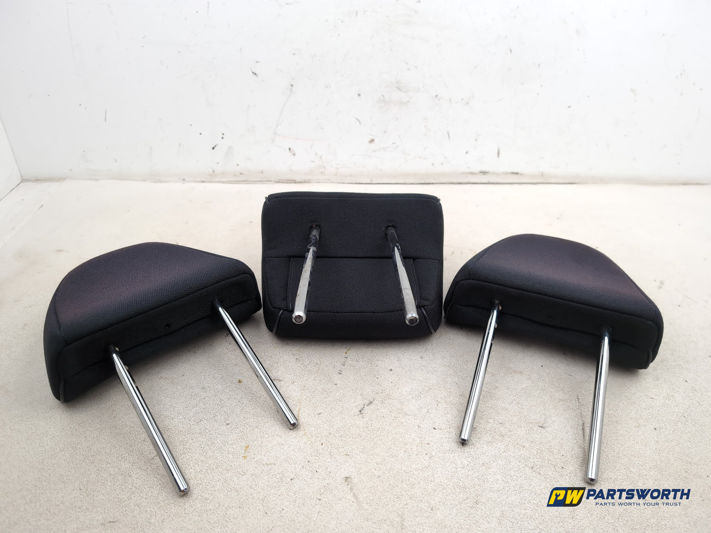 Rear Headrest 7