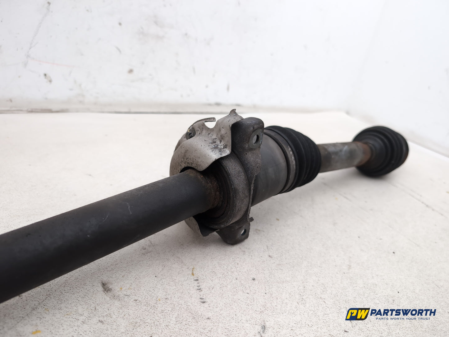Driveshaft Front RH 7