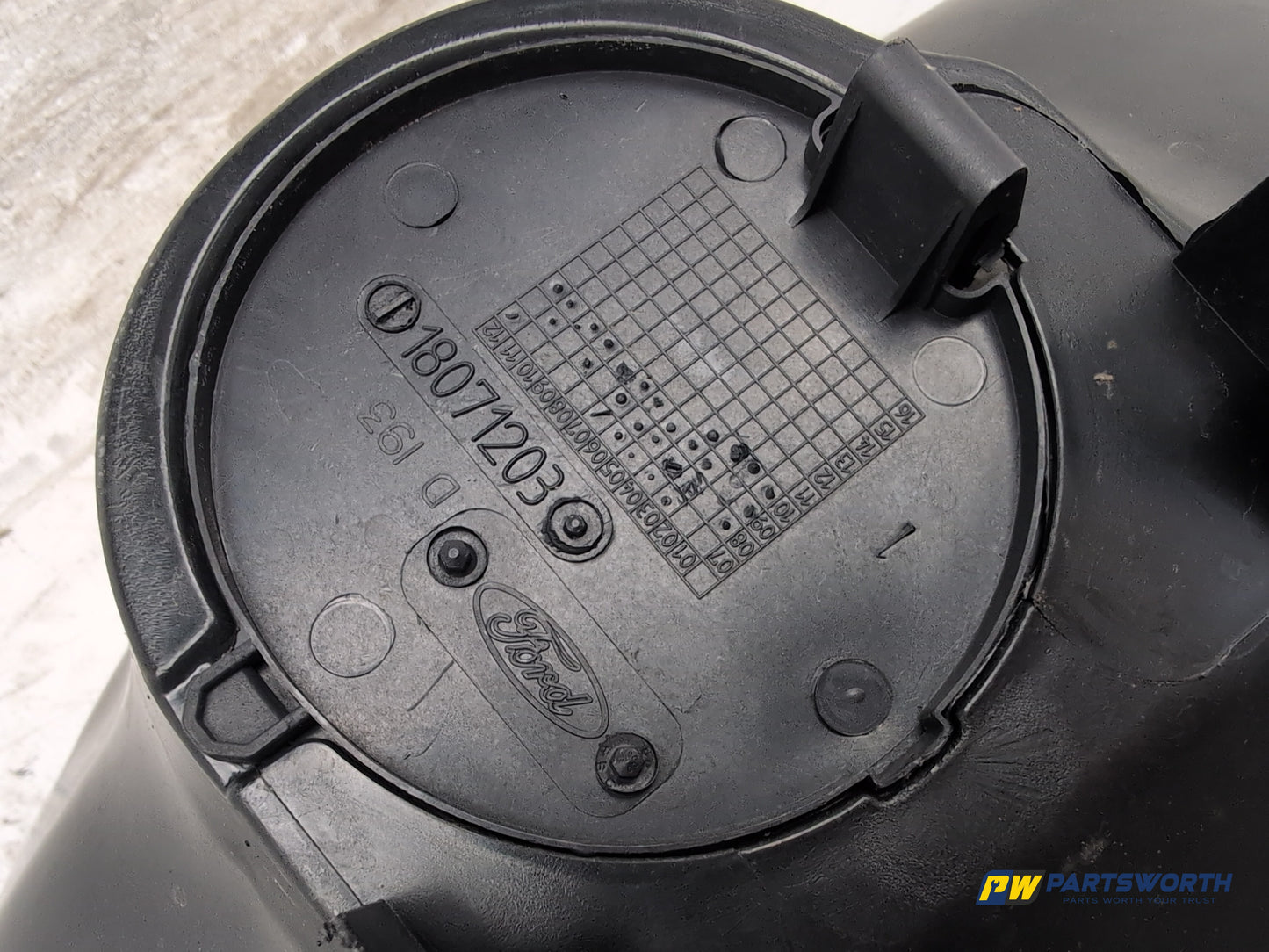 Moulding Wheel Arch Rear RH 7