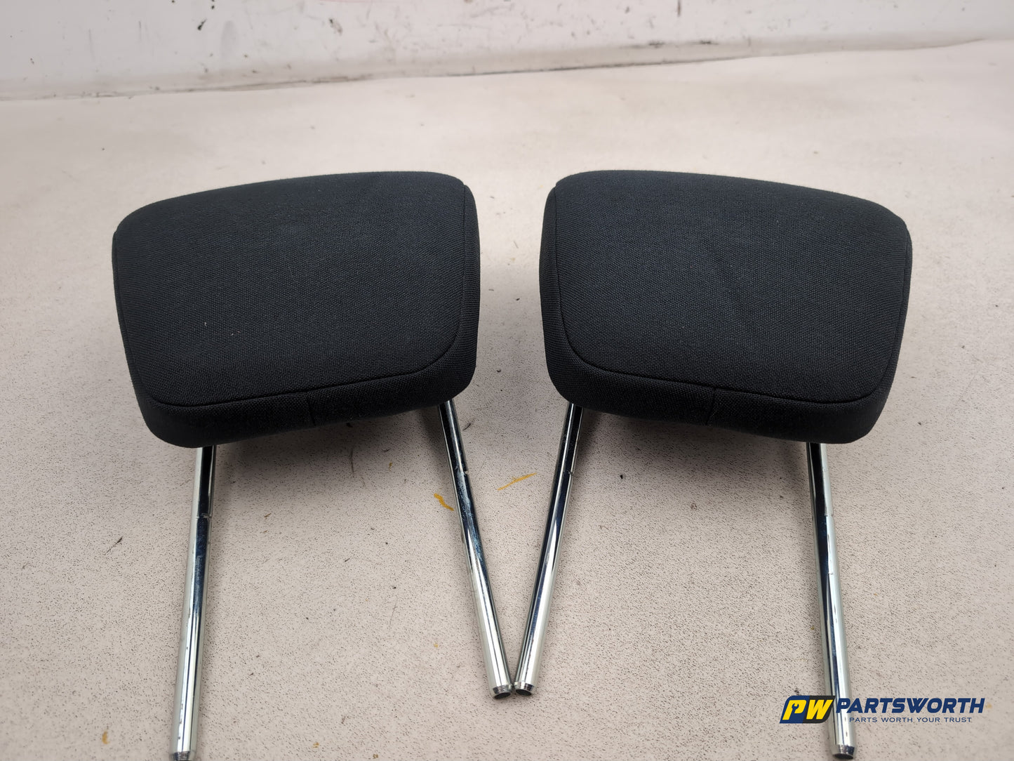 Rear Headrest 7