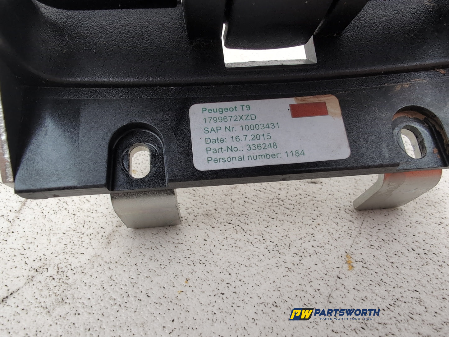 Centre Console Armrest 7