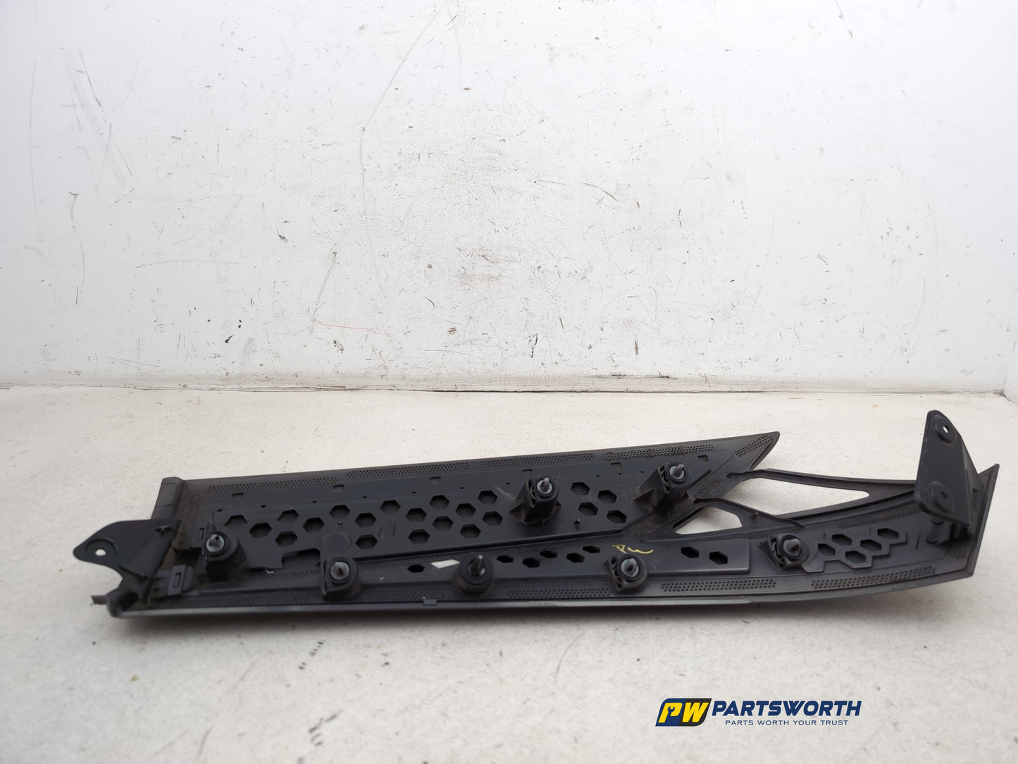 Moulding Quarter Panel LH 7