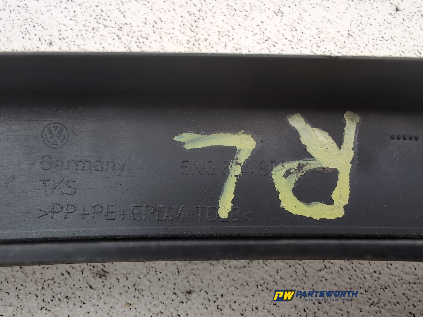 Moulding Wheel Arch Rear LH 7