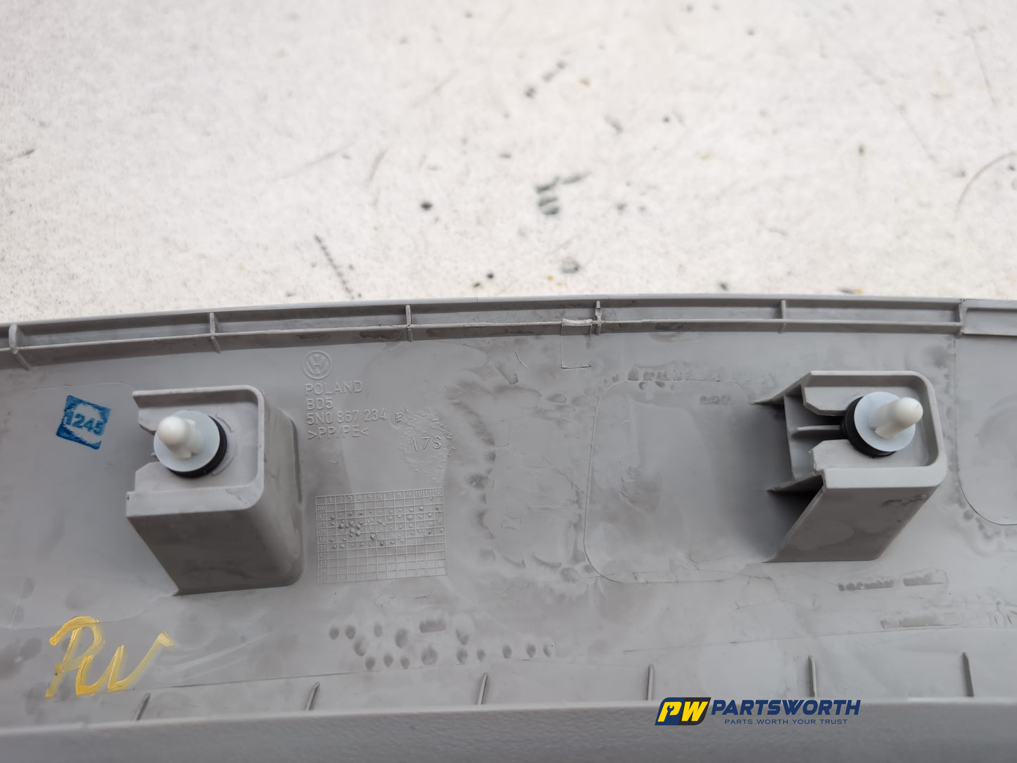 RH A Pillar Trim 7