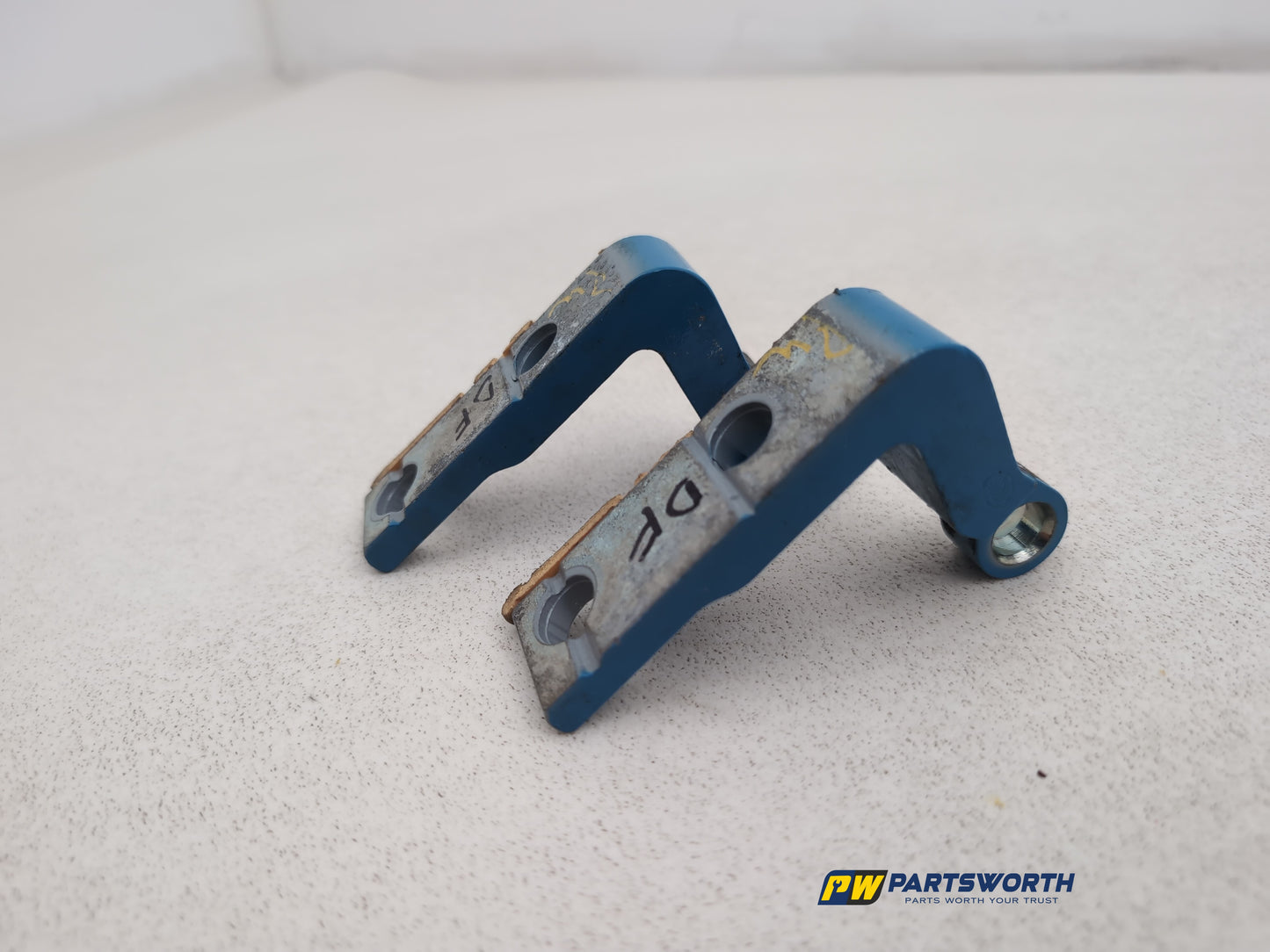 RH Front Door Hinge Pair 14
