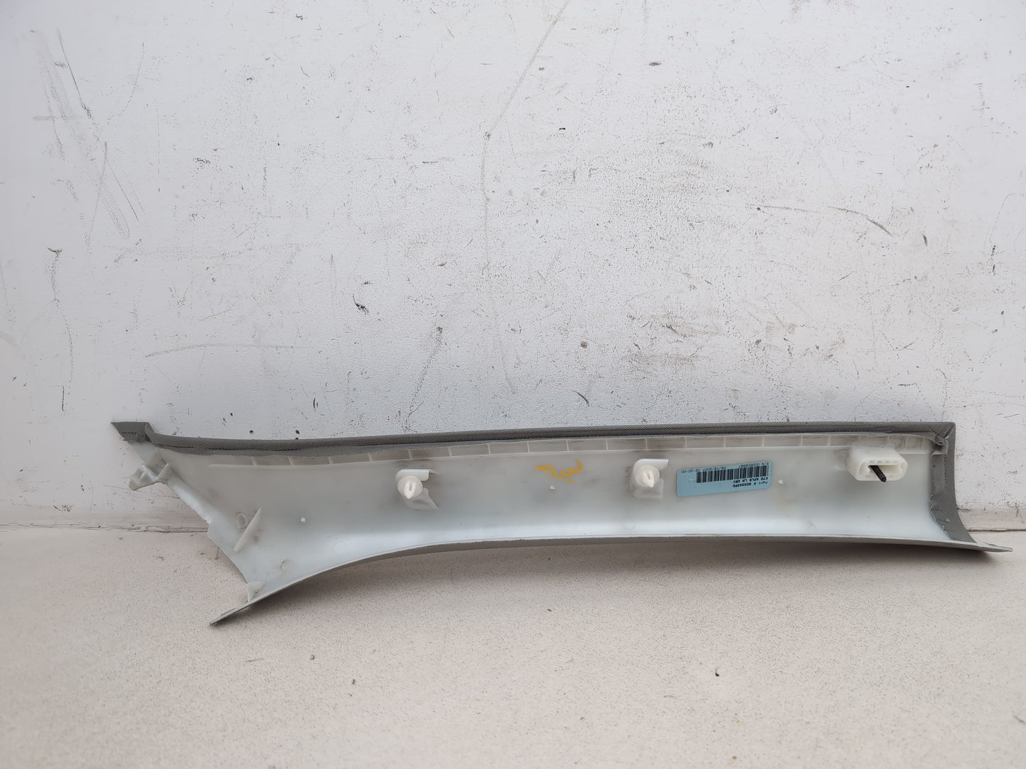 LH A Pillar Trim 8