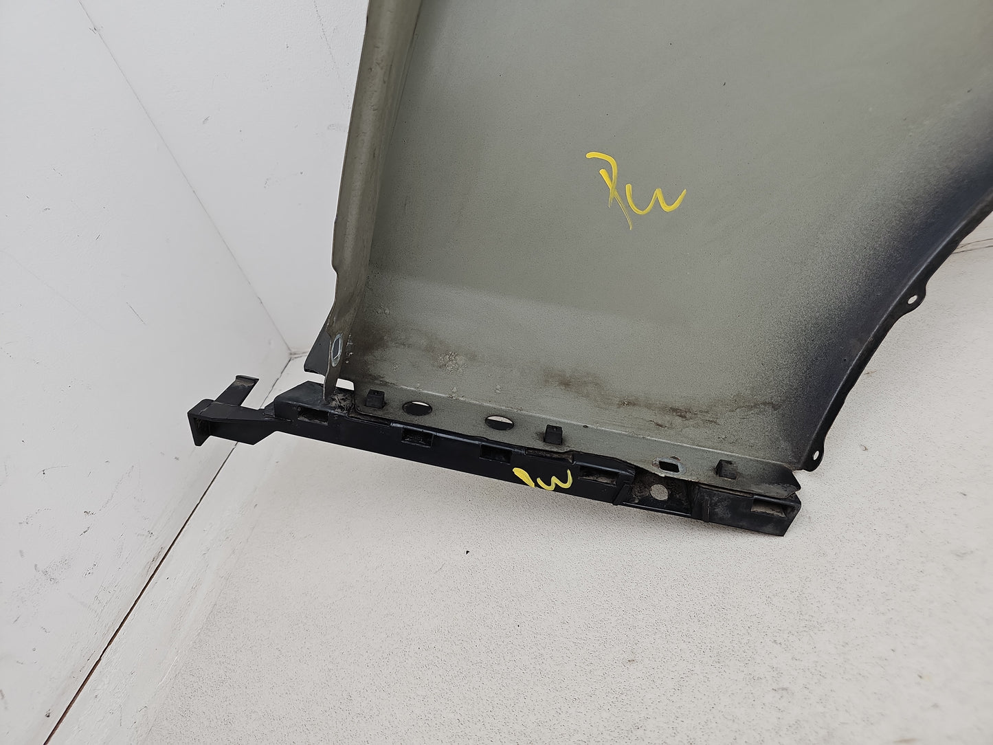 Wing Front LH 10