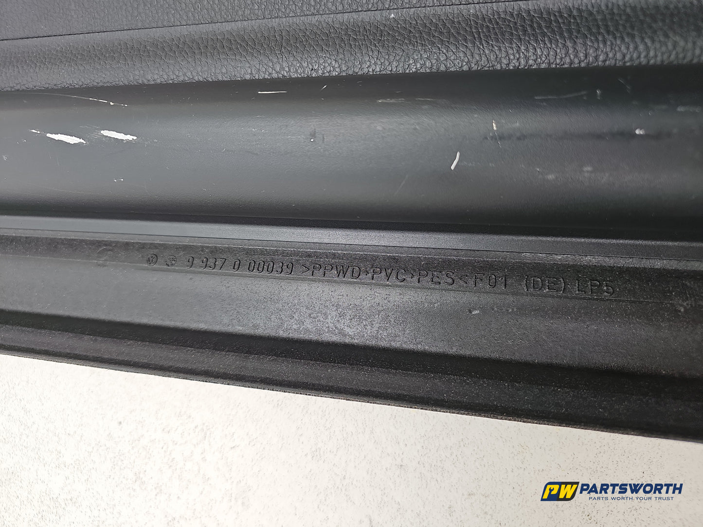 Parcel Shelf 7