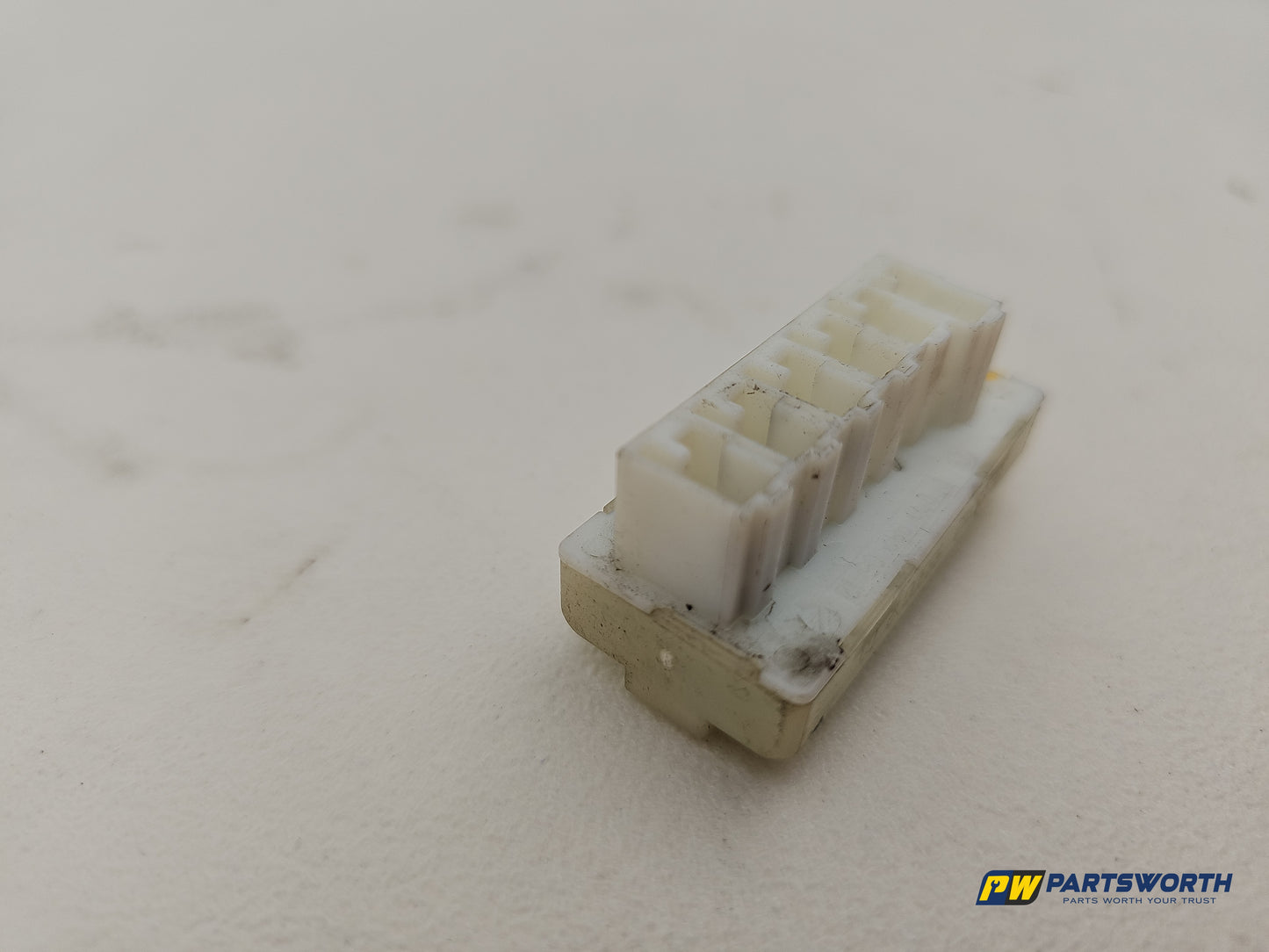 Mercedes-Benz B180 B-Class W246 Energy Distributor Power Control Unit Module - photo 5