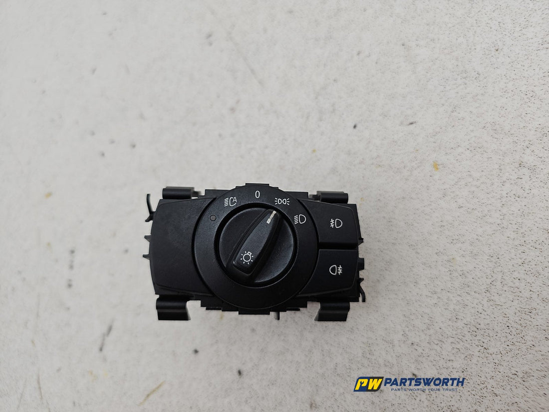 Used BMW E90 3 Series headlamp switch 6932796 from a donor car, Partsworth Doncaster