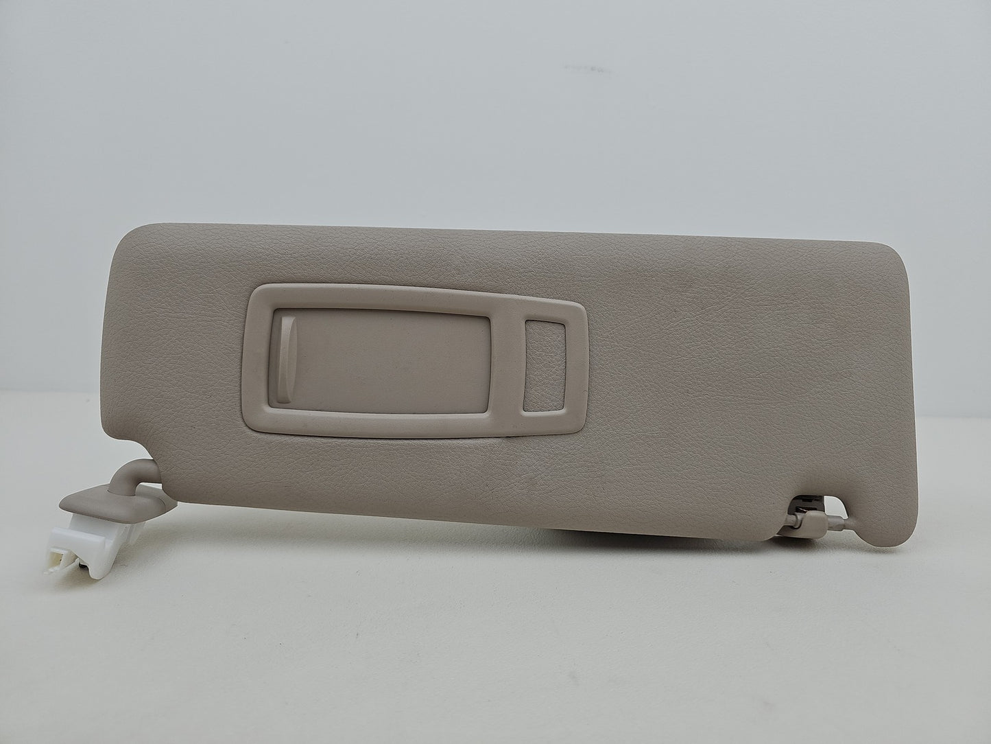 BMW 3 4 SERIES F30 F31 F32 F36 FRONT SUN VISOR PASSENGER RIGHT IN CREAM 7322291