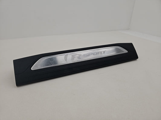 JAGUAR XE X760 DOOR SILL TRIM COVER FRONT LEFT PASSENGER SIDE 2016 GX7M-13201-A