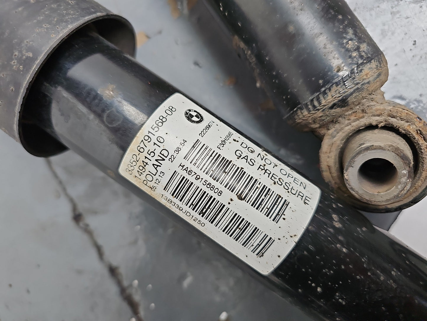 BMW 3 SERIES F30 PAIR OF REAR SHOCK ABSORBERS LEFT & RIGHT Saloon