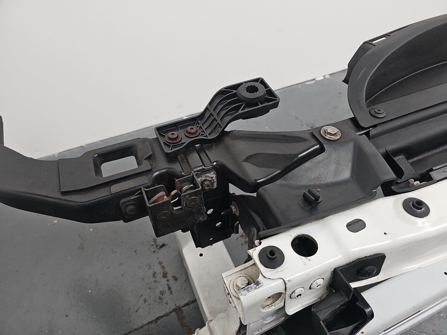 JAGUAR XE X760 FRONT SLAM PANEL UNIT WITH CRASH BAR 2016 GX73-297A12-BB
