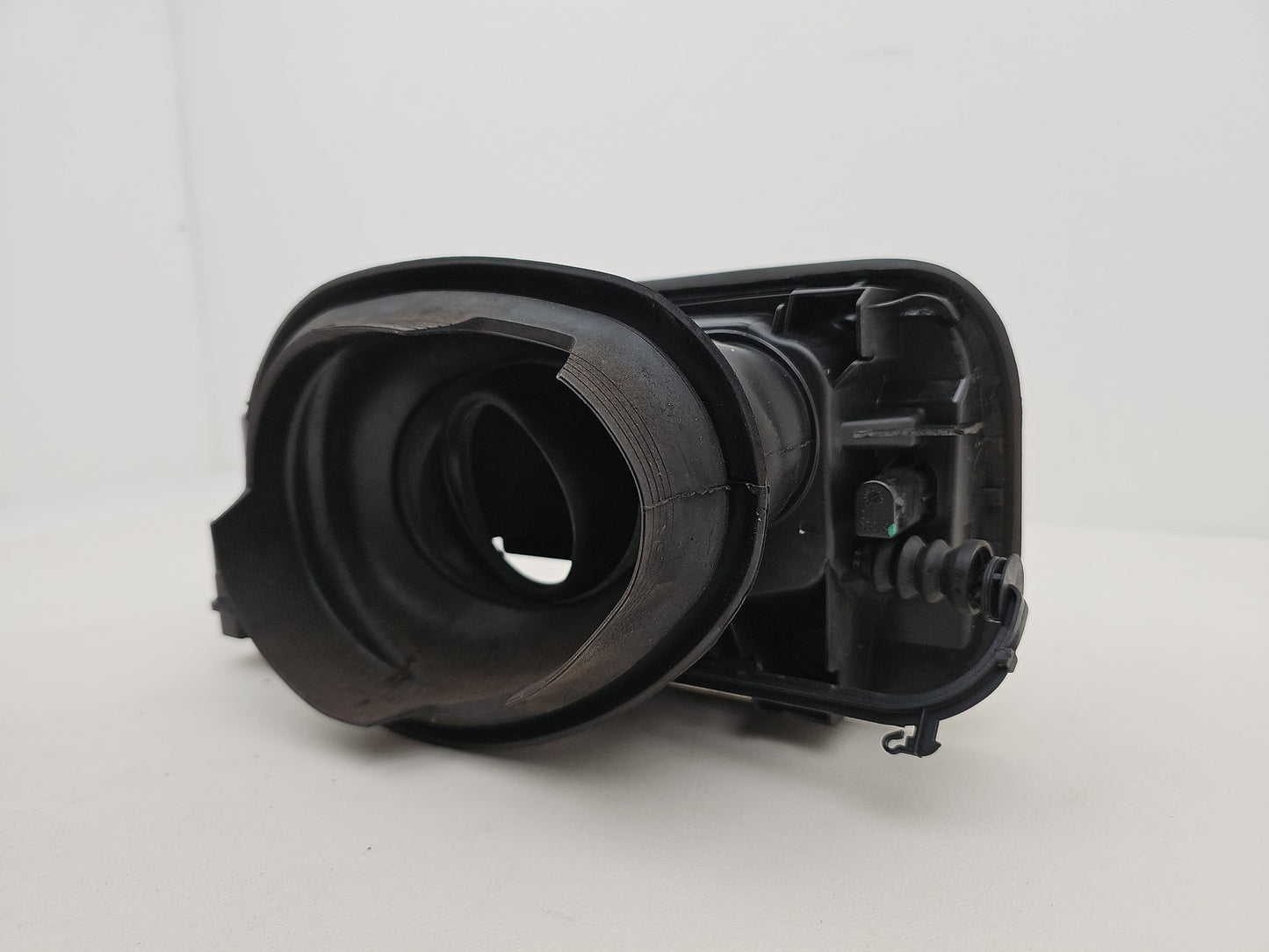 BMW 3 Series F30N F30 LCI Cover Fuel Filler Pot Carrier Cap 7374537