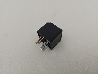 JAGUAR/LAND ROVER RELAY 4-PIN BLACK 12V 40A 2.0 DIESEL DH2214B192CA OEM GENUINE