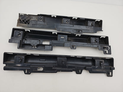 BMW 3 SERIES SIDE SKIRT BRACKET LEFT PASSENGER SIDE 7256919 7256917 7256915 F30