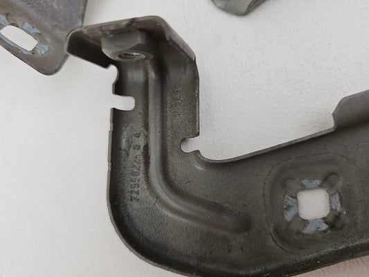 BMW 3 4 SERIES F30 F32 F36 FRONT RIGHT DRIVER SIDE WING BRACKET SET 7255822
