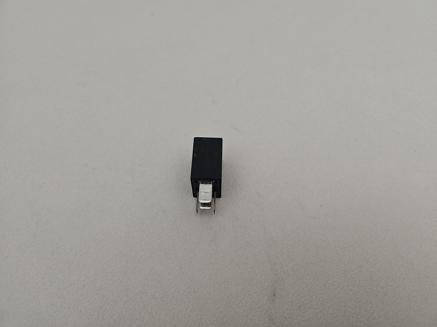 LAND ROVER JAGUAR 4-PIN RELAY DH22-14B192-AA V23074-A1801-X106 GENUINE OEM
