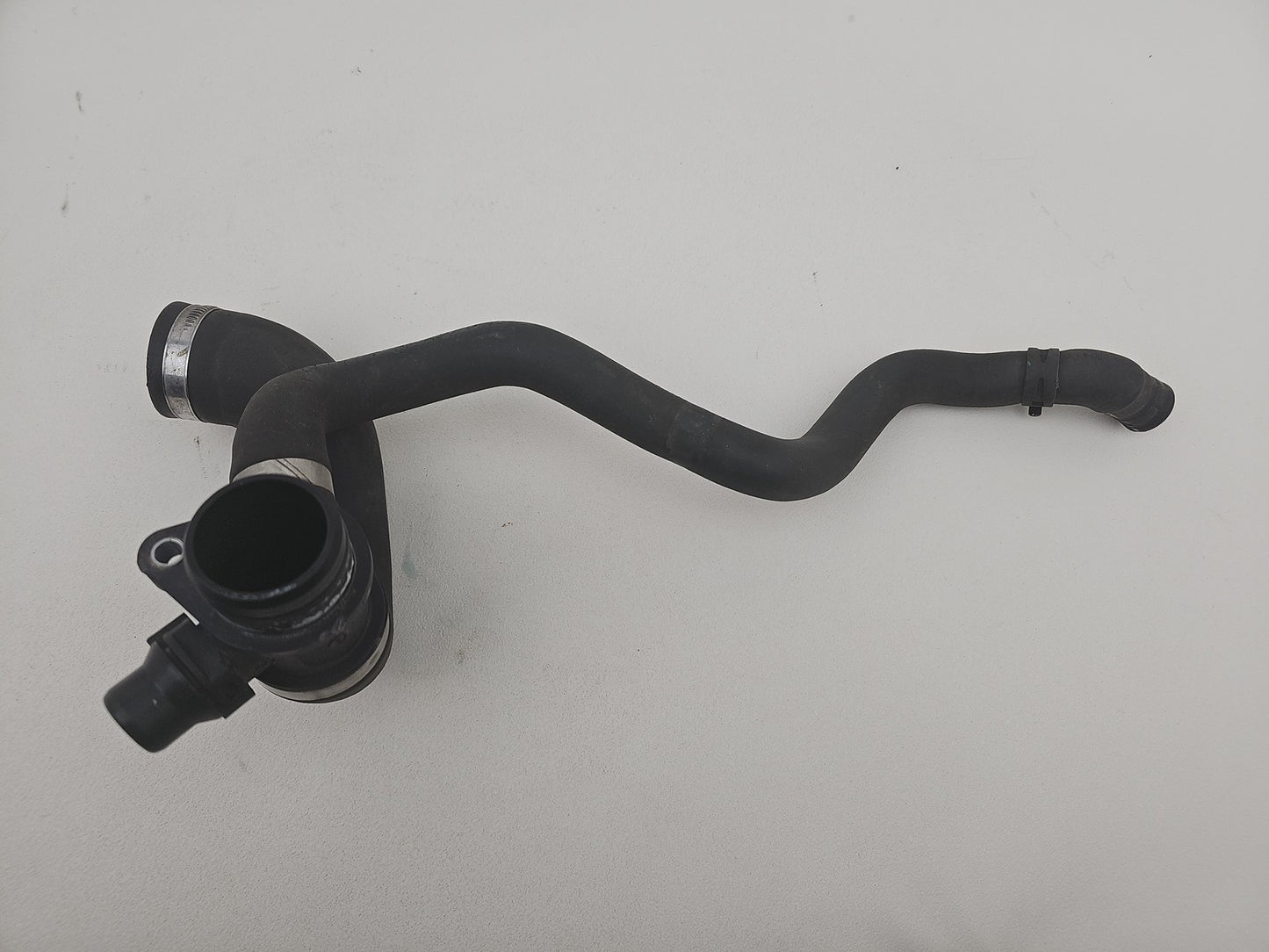 BMW F20 F30 F32 N20 PETROL ENGINE COOLANT RADIATOR WATER HOSE PIPE 7639997