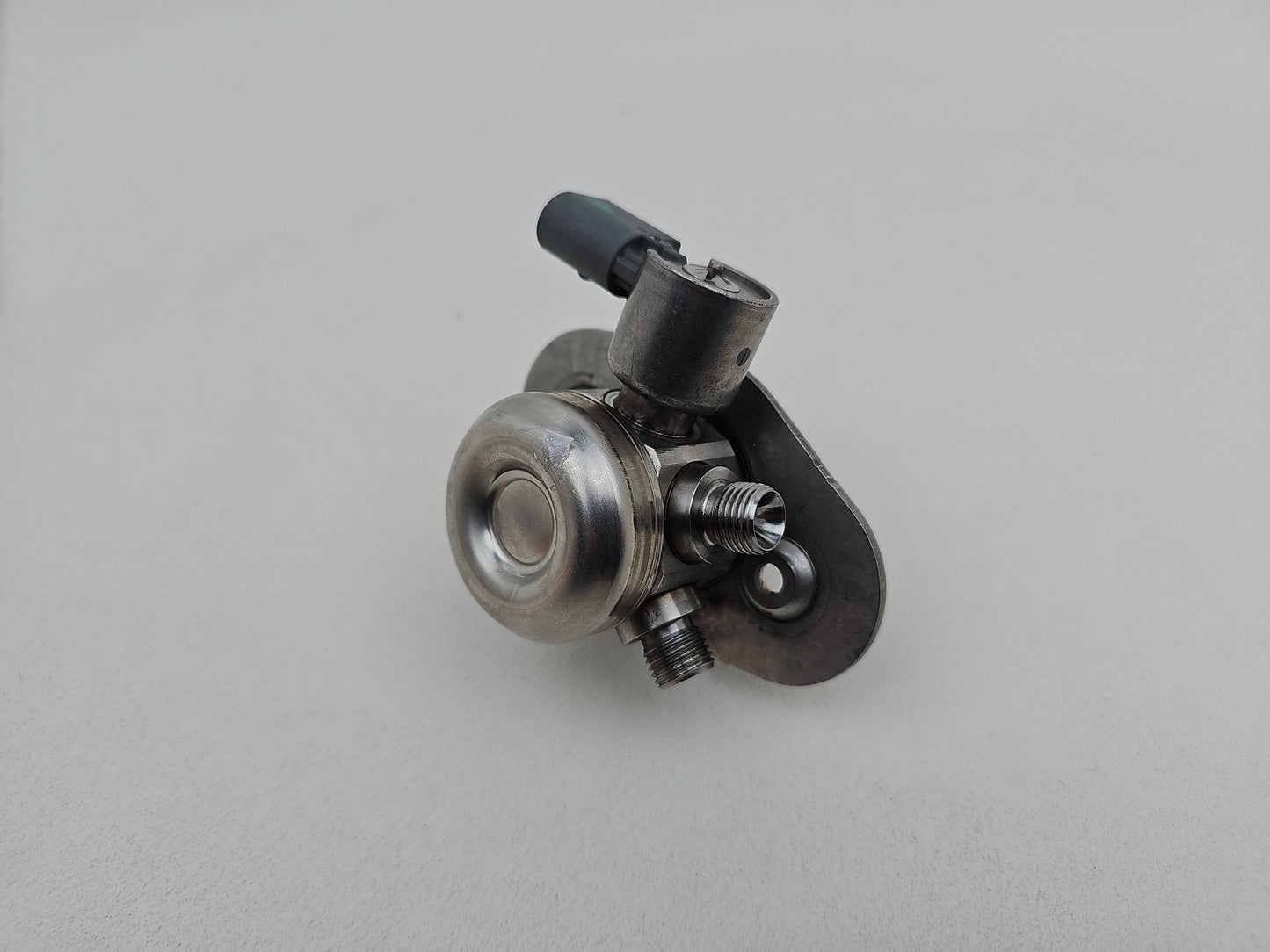 Fuel Pump BMW F20 F21 F30 F31 N20 Engine High Pressure Pump 7584461