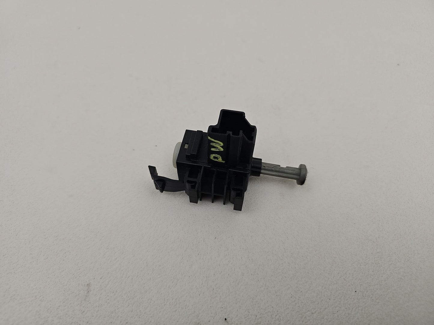 FORD FOCUS TRANSIT JAGUAR CLUTCH PEDAL SWITCH SENSOR 2015/2016 6G9T-11A152-AA