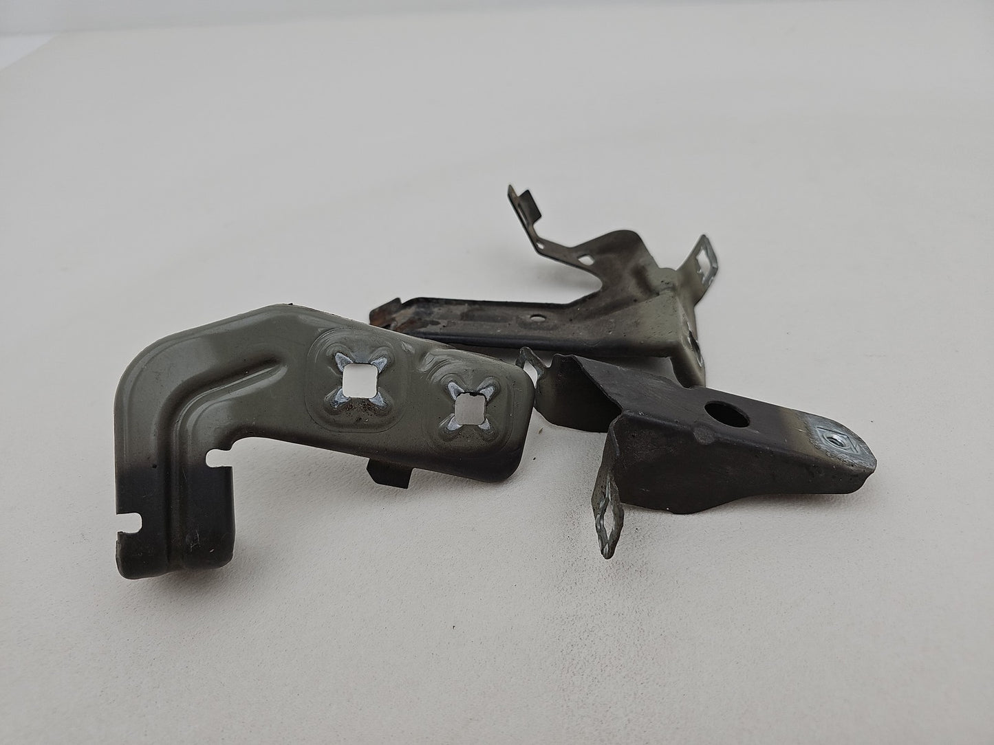 BMW 3 4 SERIES F30 F32 F36 FRONT RIGHT DRIVER SIDE WING BRACKET SET 7255822