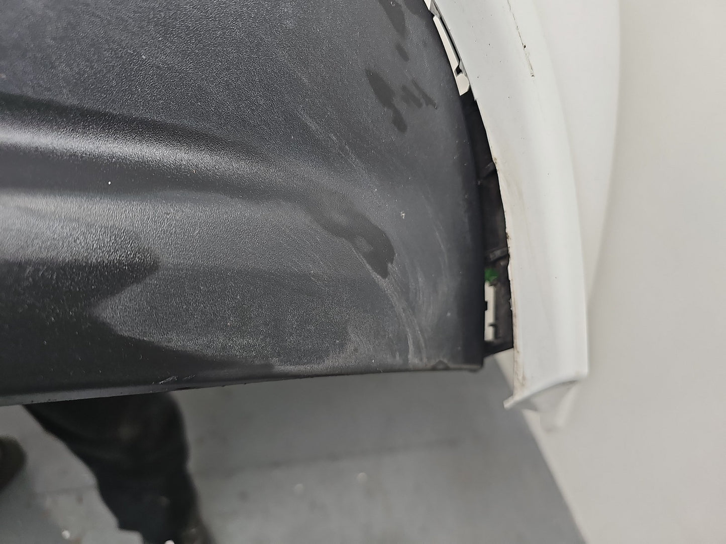 JAGUAR XE X760 COMPLETE REAR BUMPER WITH SENSORS IN LRC NER POLARIS WHITE 2016